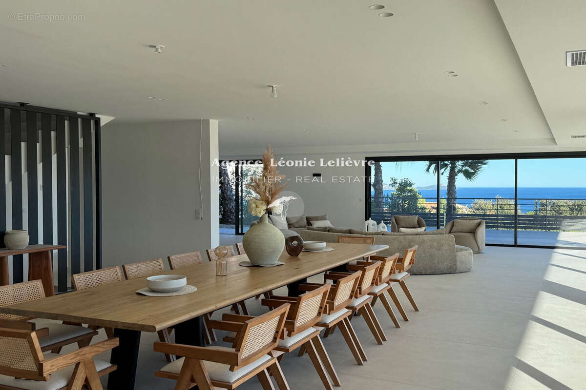 Maison à LES ISSAMBRES