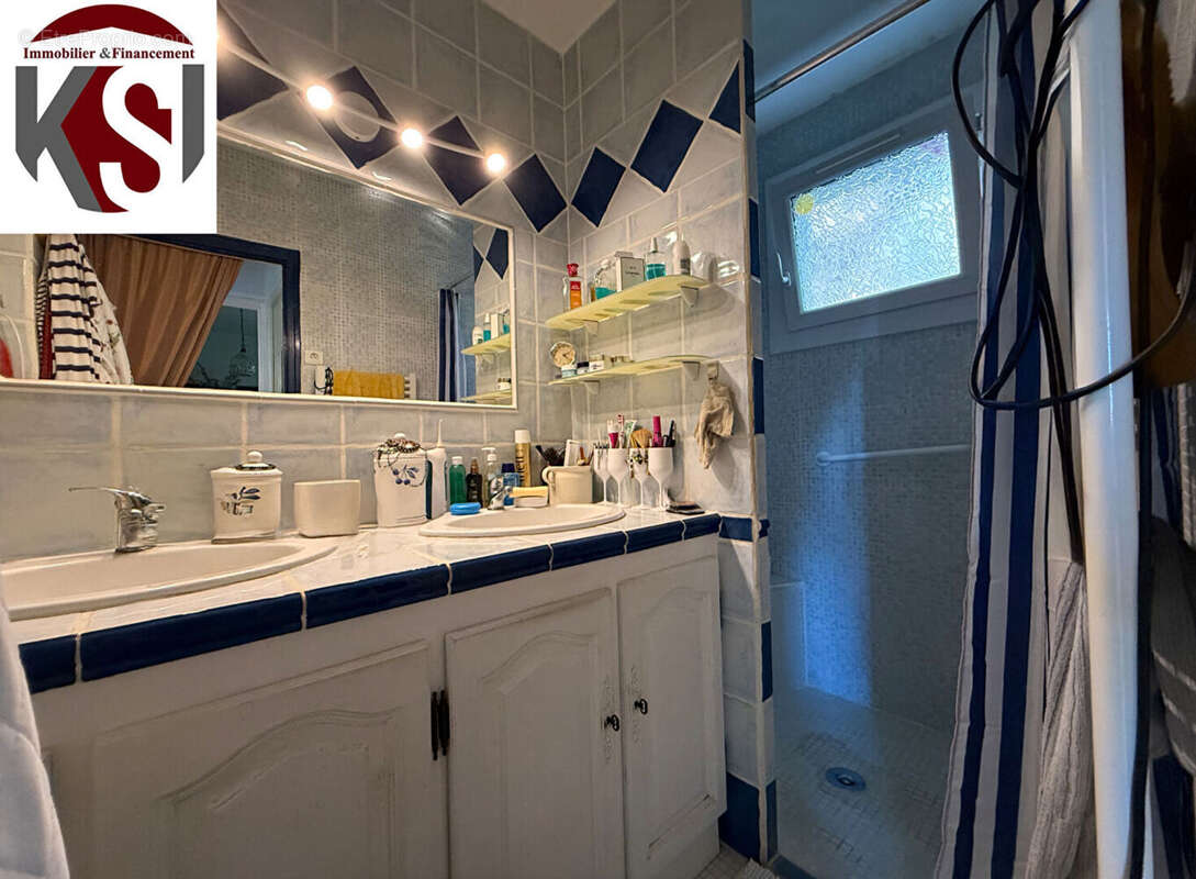 Maison à SEILLONS-SOURCE-D'ARGENS