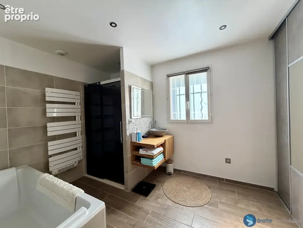 Toulon ouest - villa de plain pied - piscine - garage - photo 7