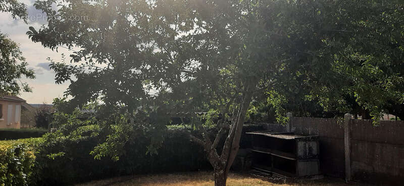 Maison à GUEUGNON