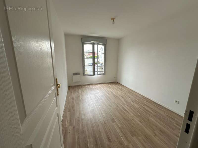 Appartement à SAINT-JEAN-DE-BRAYE