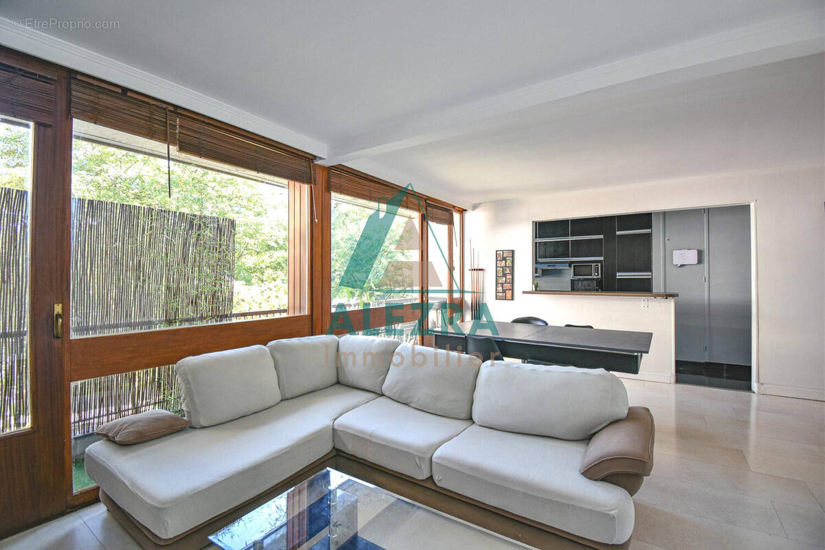 Appartement à LA CELLE-SAINT-CLOUD