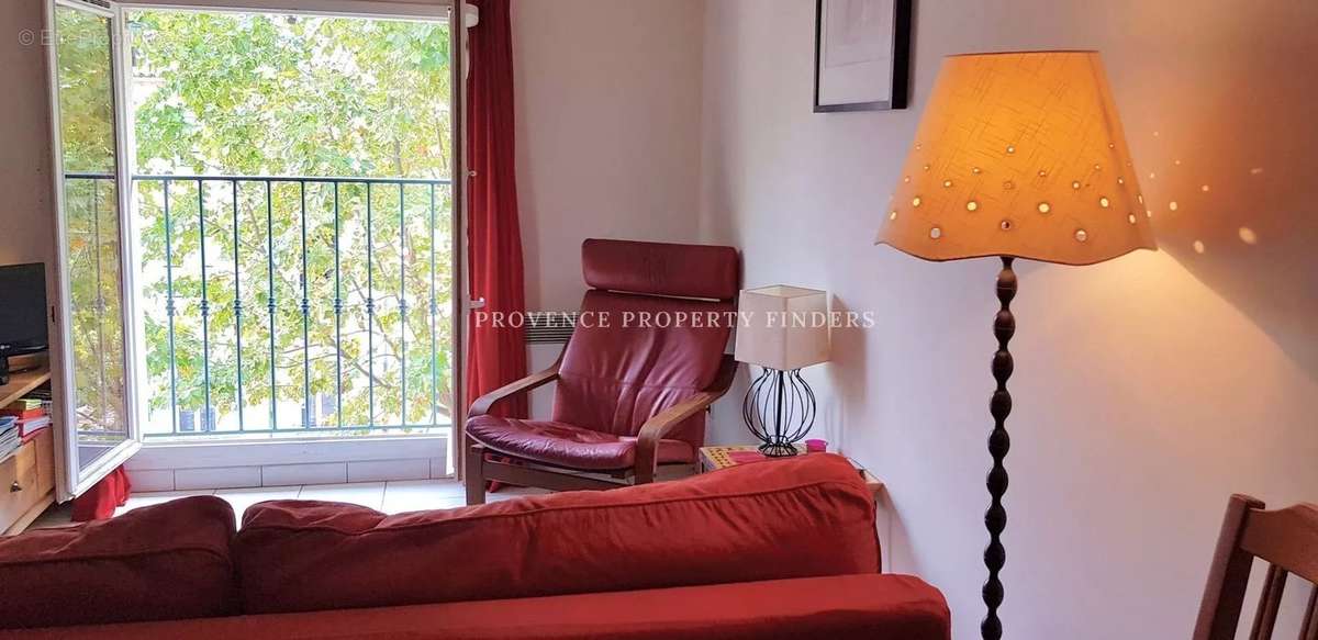 Appartement à LORGUES