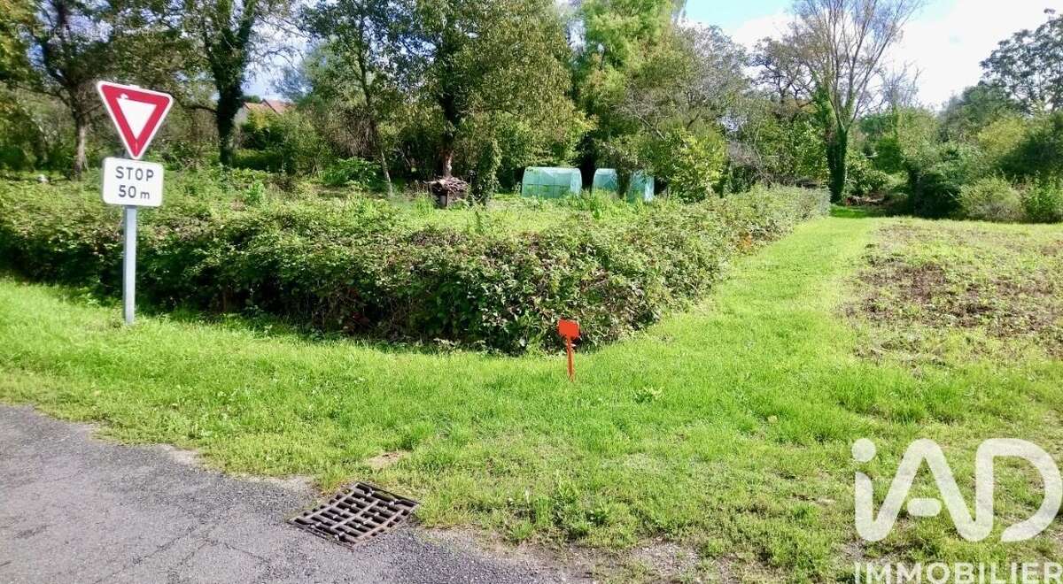 Photo 2 - Terrain à GIEVRES