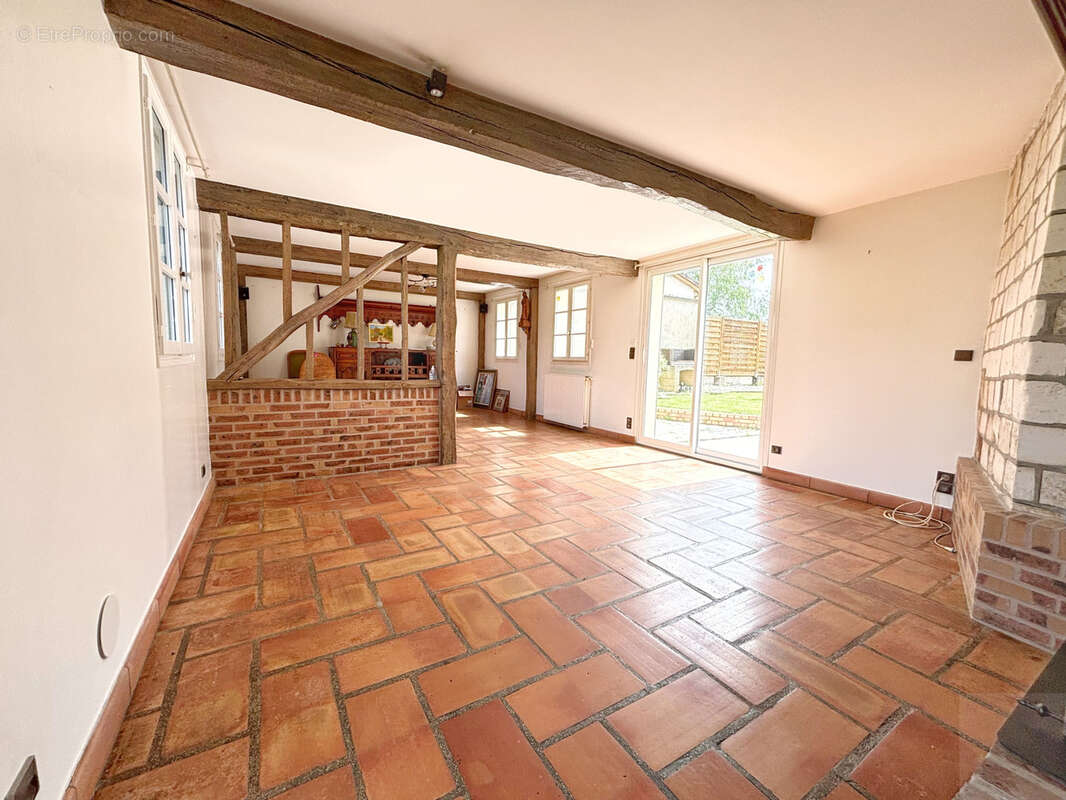 Maison - 5 chambres - 159 m2 - jardin - garage - photo 2
