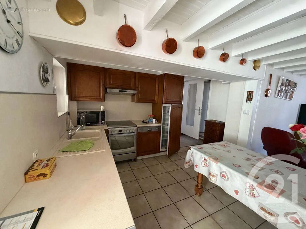 Maison 146 m² à Jussac  - photo 12