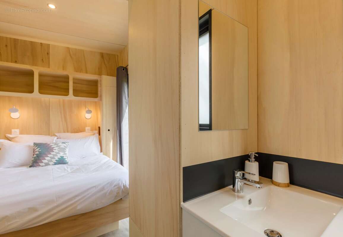 Superbe grange contemporaine rénovée, proche de Saint-Émilion. - photo 15