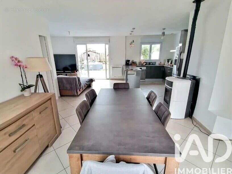 Photo 2 - Maison à SAINT-MICHEL-CHEF-CHEF