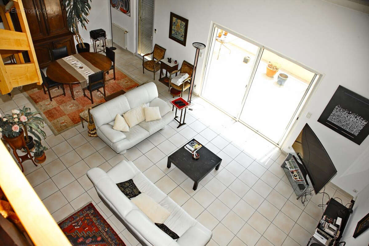 Bellegarde - Maison de 190m2 - 1000m2 de jardin - photo 2