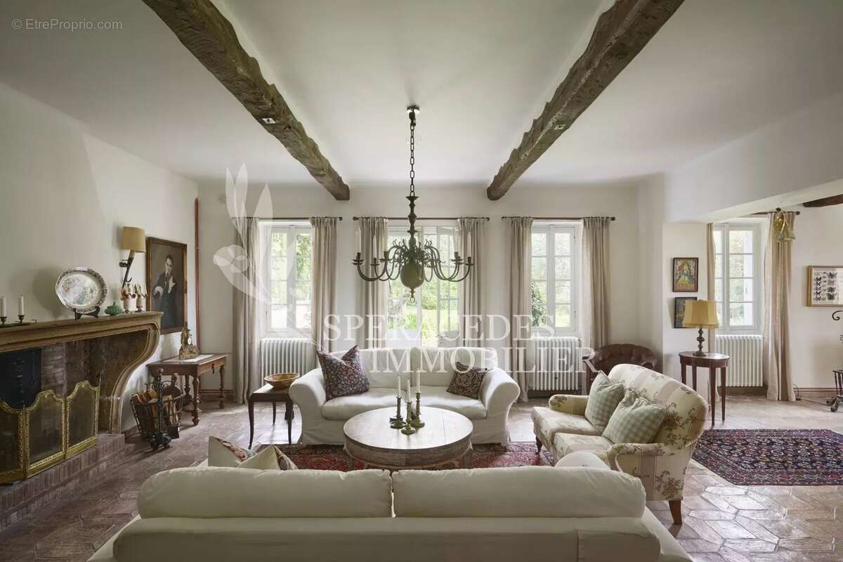 Maison à PEYMEINADE