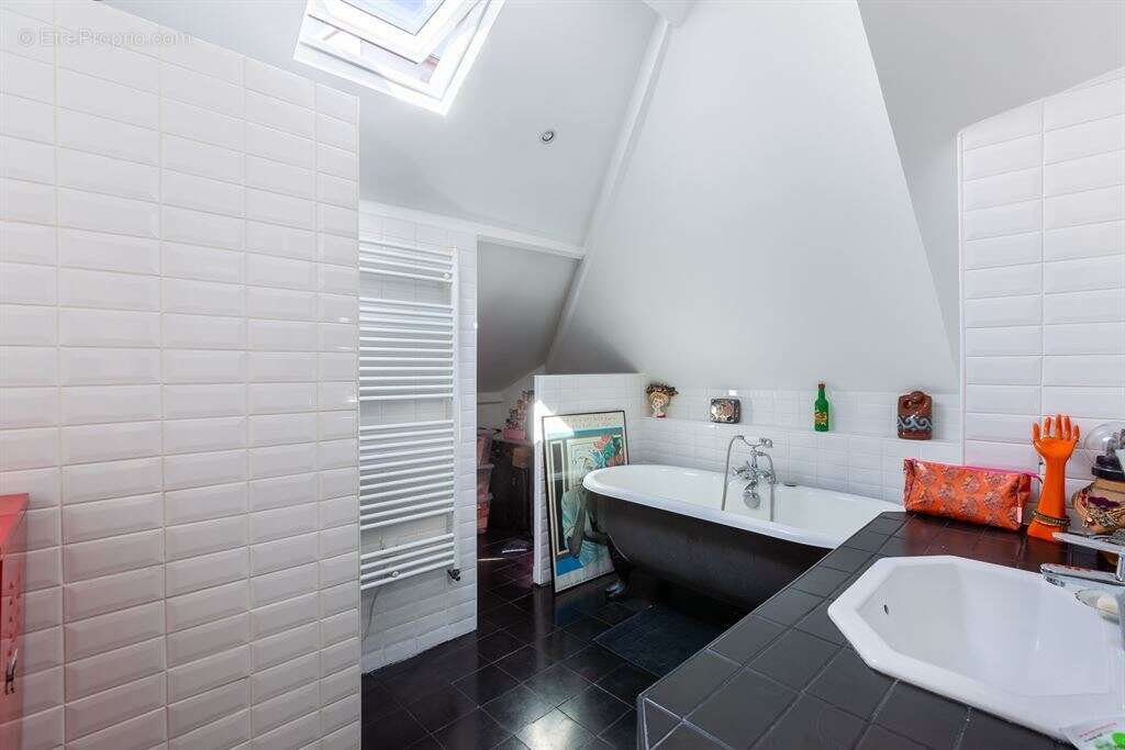 Appartement à PARIS-11E