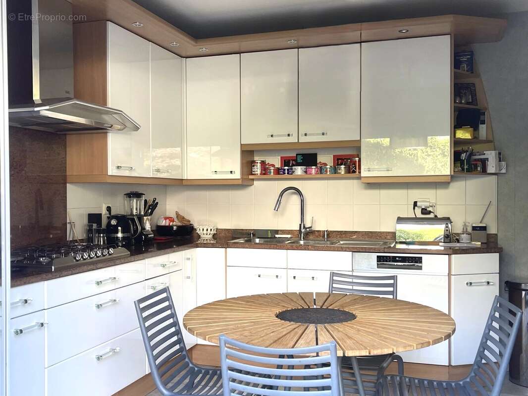 Maison à VILLE-D'AVRAY