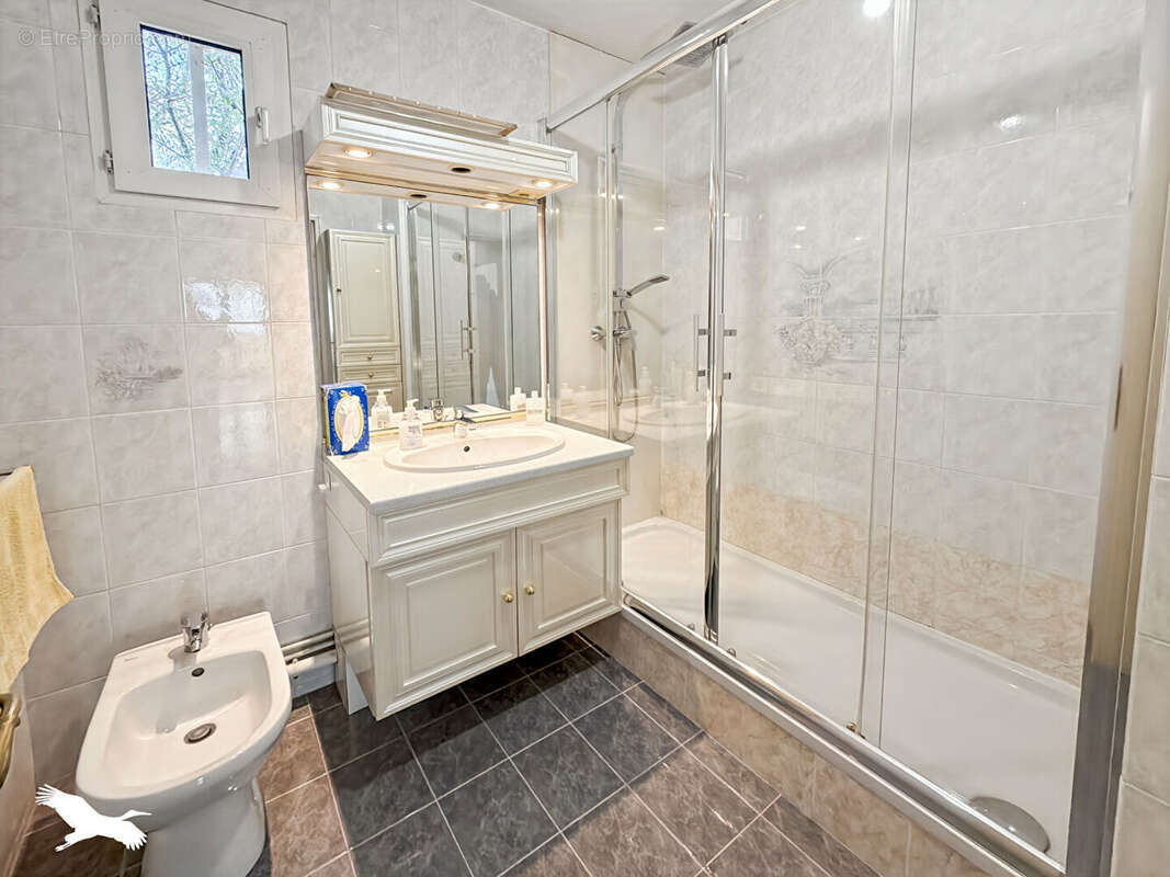 Appartement à MARSEILLE-11E