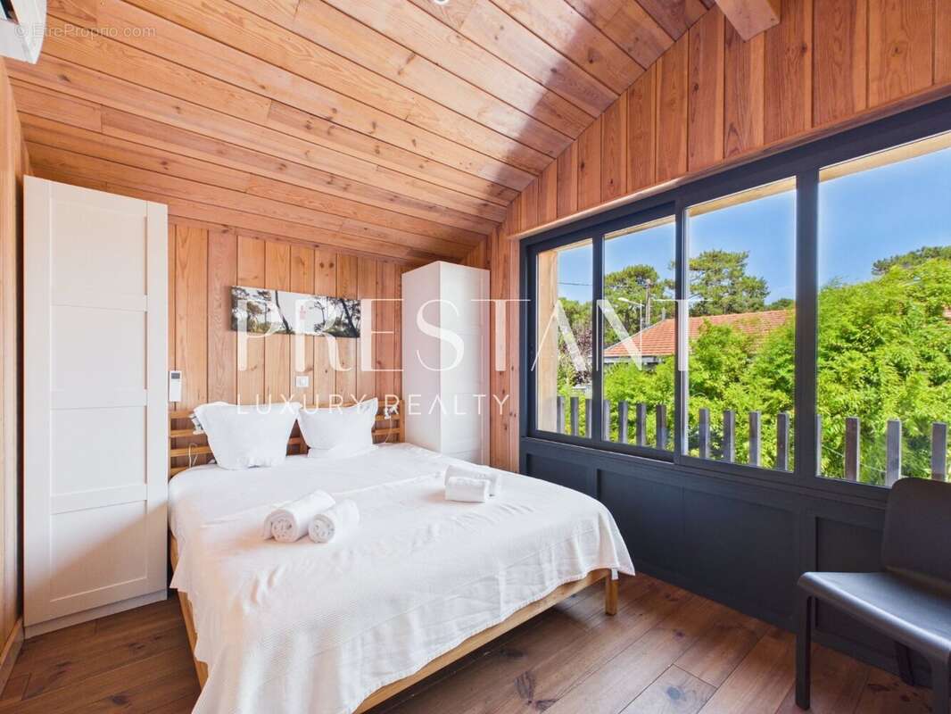 CAP FERRET  À deux pas de la jetée de Bélisaire : L'art de vivre « tout à pied » dans un quartier très recherché - photo 13