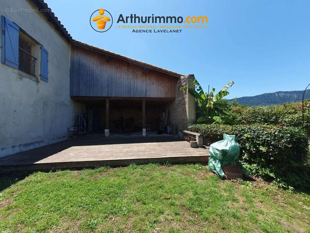 Magnifique maison de trois chambres dans une ancienne grange en pierre, avec jardin et terrasse sur le toit. - photo 20