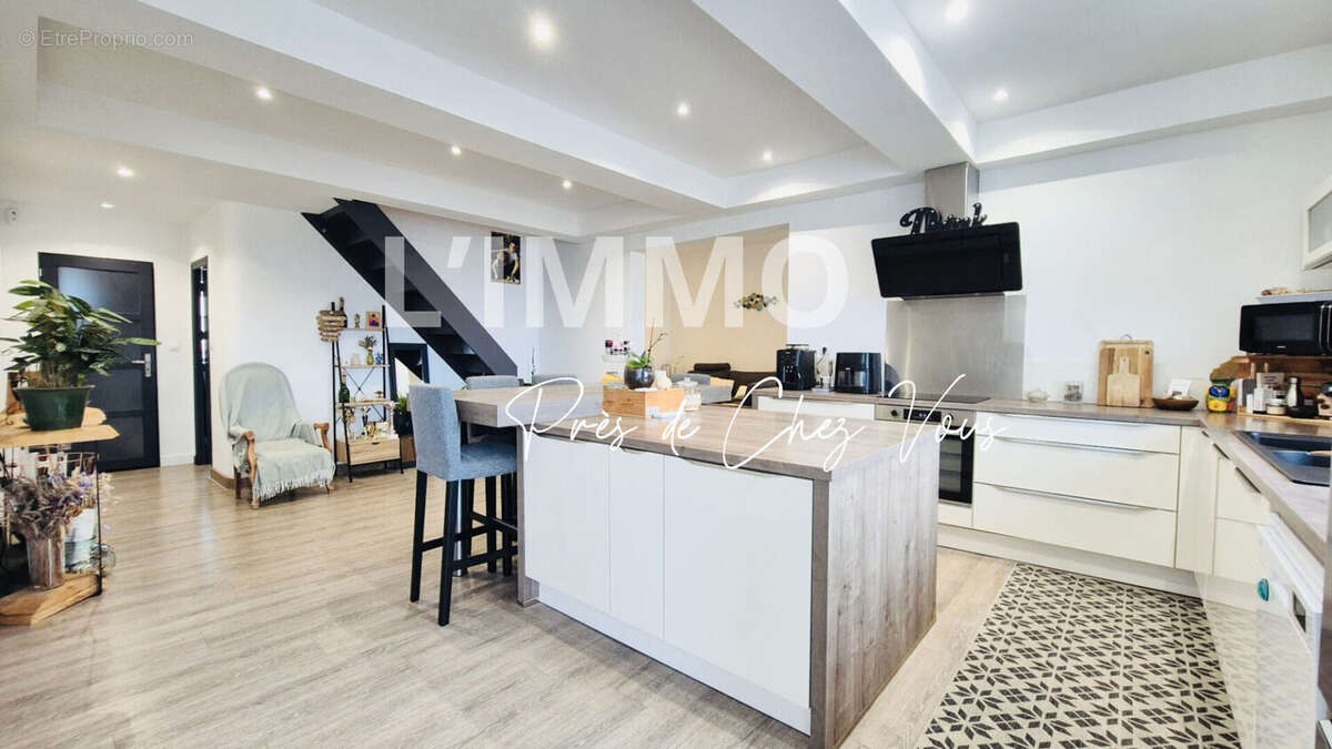 Appartement à MARSEILLE-8E