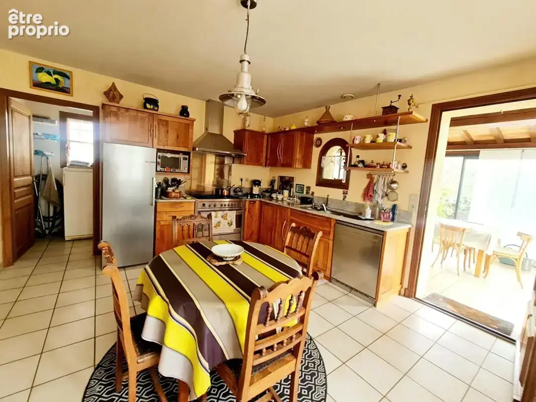 ALES - Villa 220m² avec piscine & pool house - 4 chambres- Proche commerces - photo 11
