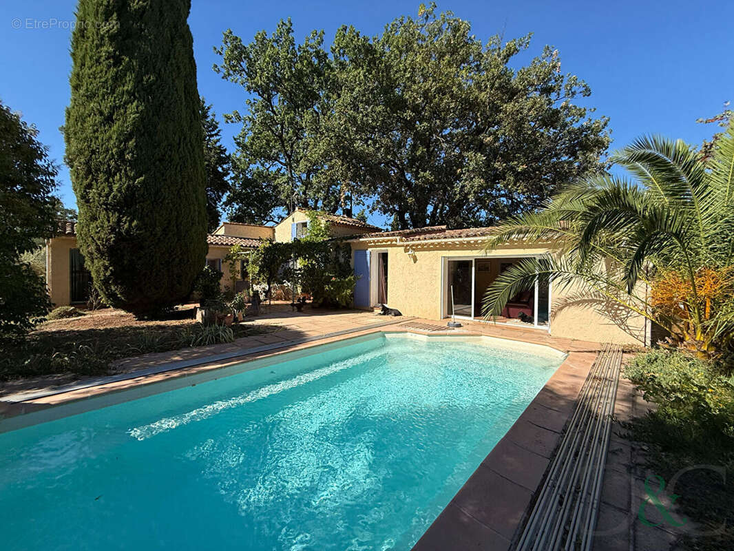 Maison à CUERS