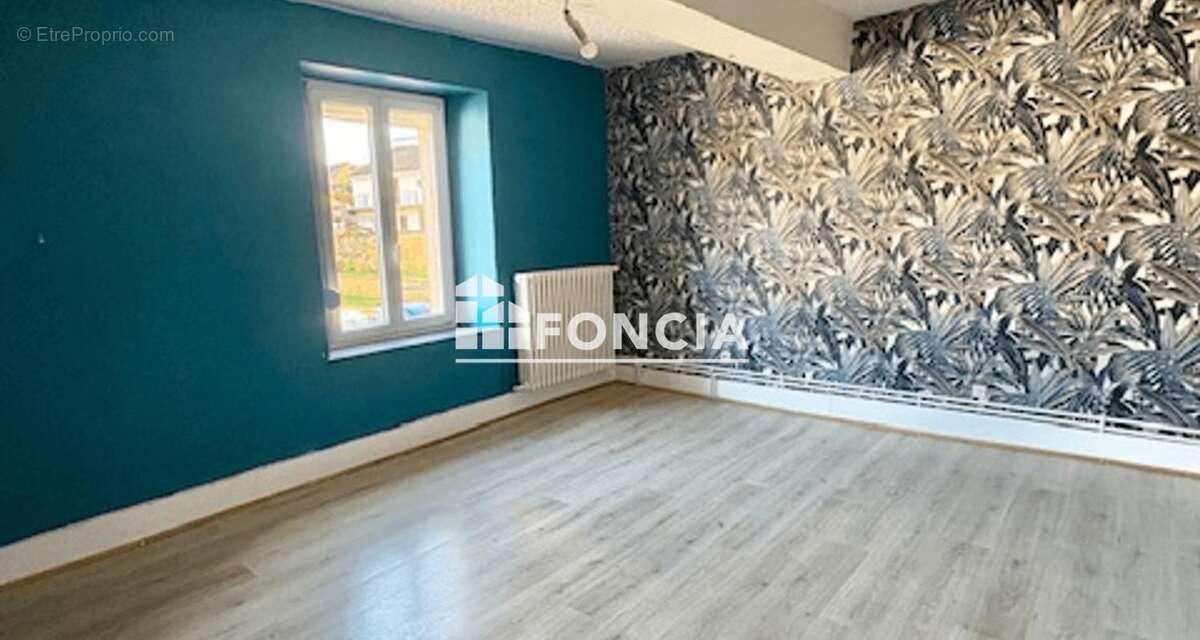 Maison à DOM-LE-MESNIL