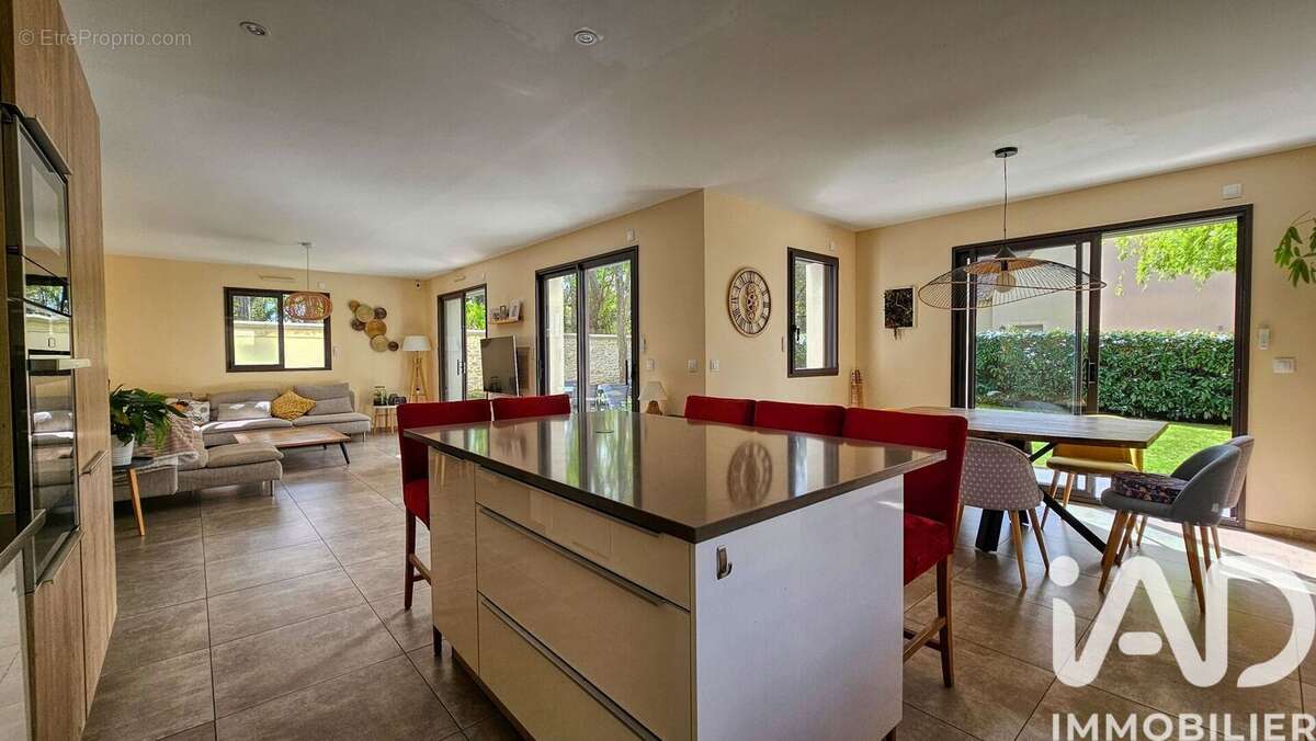 Photo 6 - Maison à MORAINVILLIERS