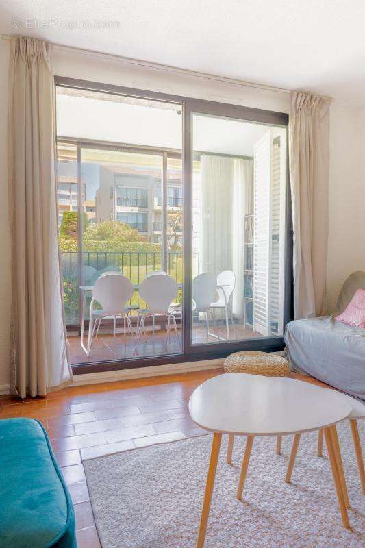 Appartement à SIX-FOURS-LES-PLAGES