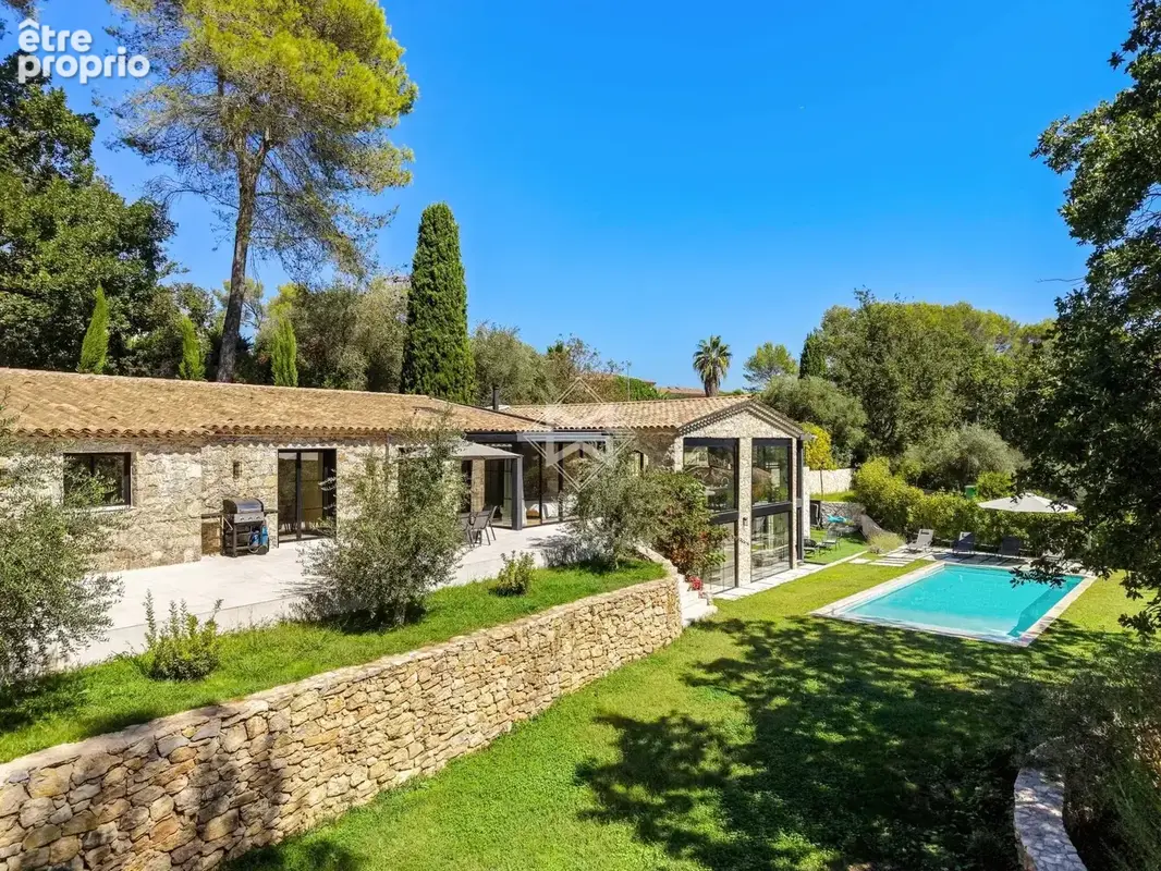Maison à VALBONNE