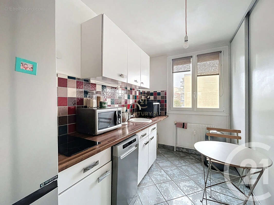 Appartement à LYON-8E