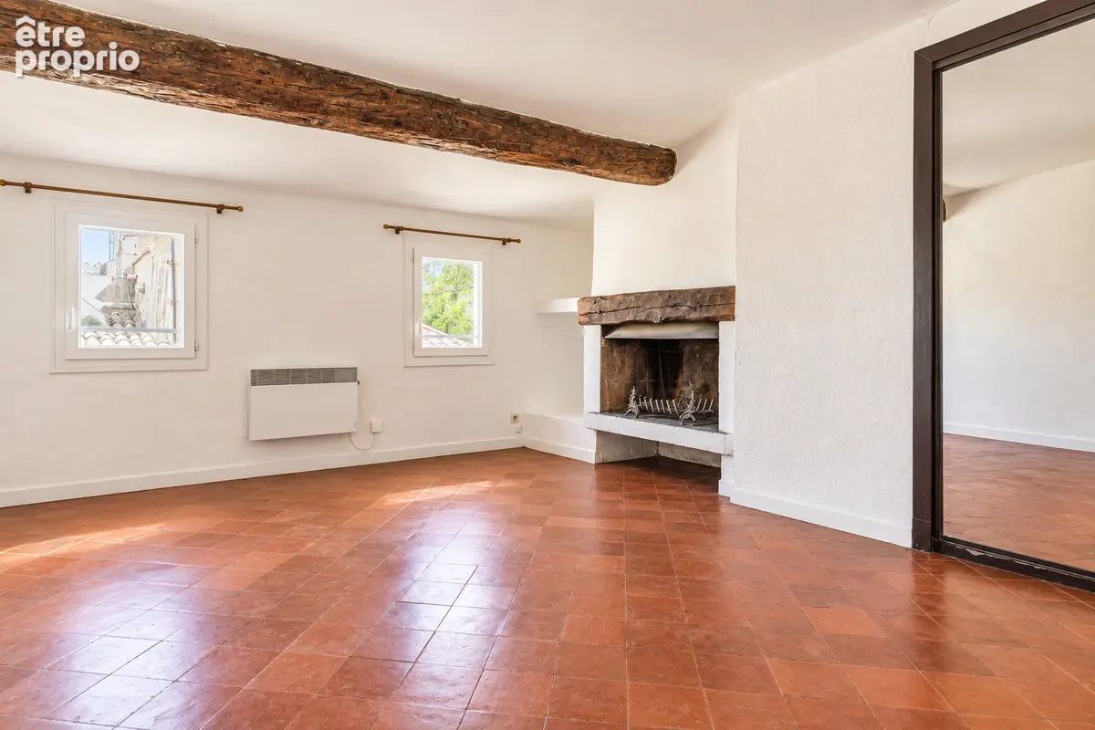Centre historique -  Rare à la vente - Duplex avec terrasse - photo 3