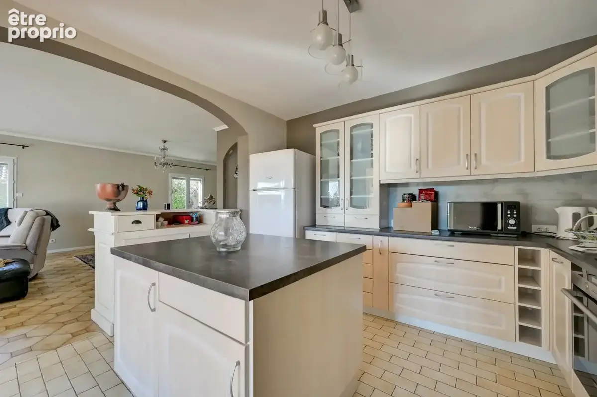 Maison 4 pièces 130 m² à vendre à Pertuis (84120) - photo 8