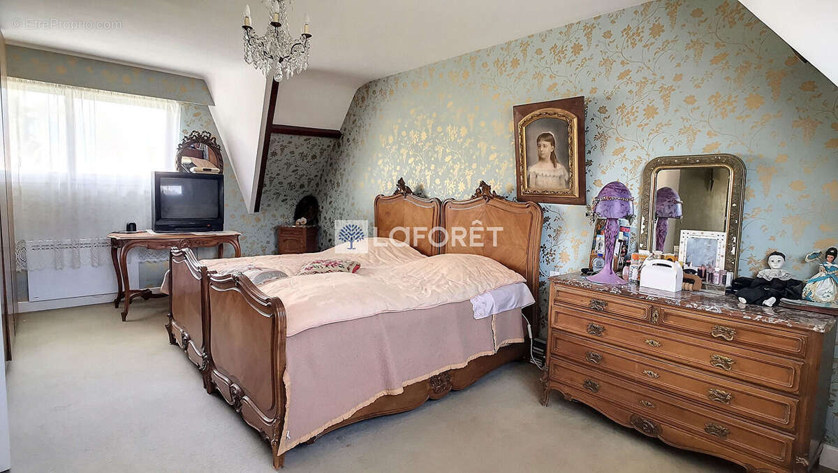 Maison à BRUYERES-ET-MONTBERAULT