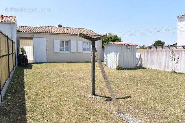 Maison à LA BREE-LES-BAINS