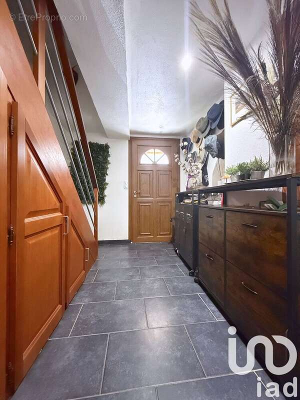 Photo 6 - Maison à INJOUX-GENISSIAT