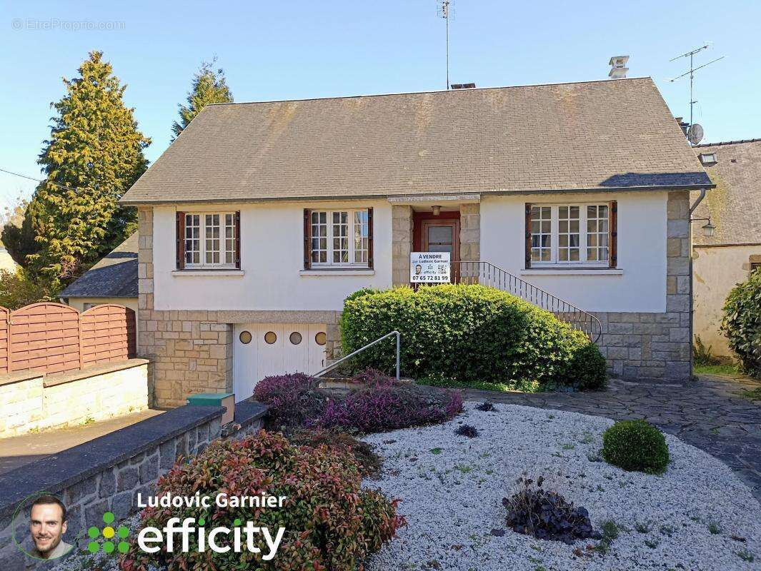 Maison à SAINT-HILAIRE-DU-HARCOUET