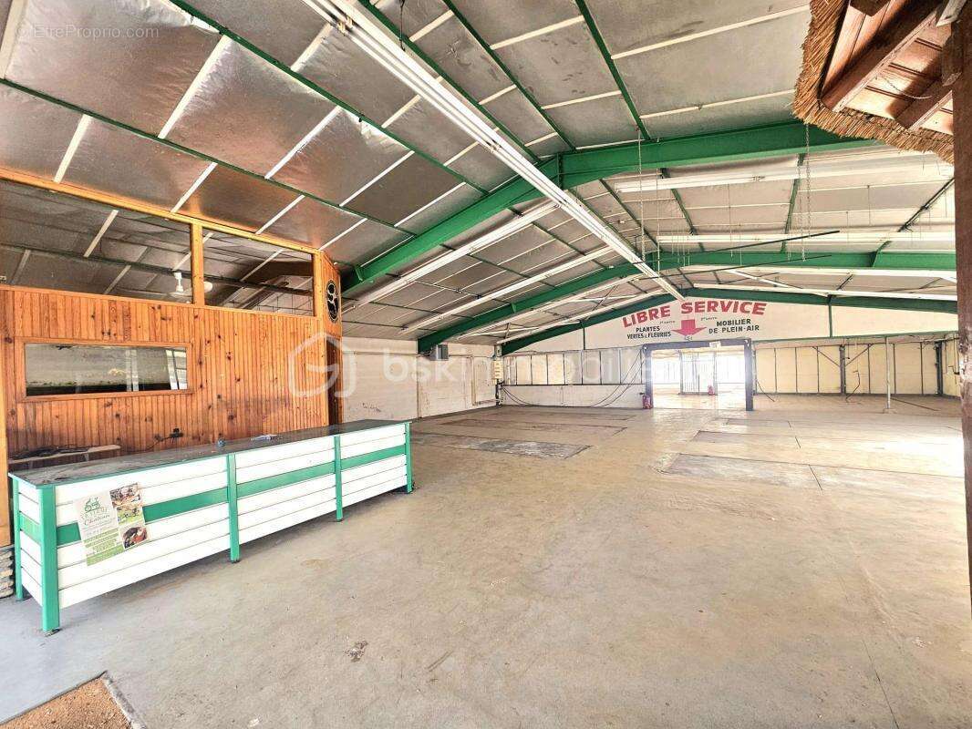 Commerce à SULLY-SUR-LOIRE