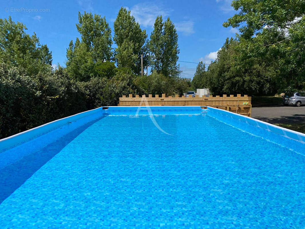 Maison à LE PERRIER