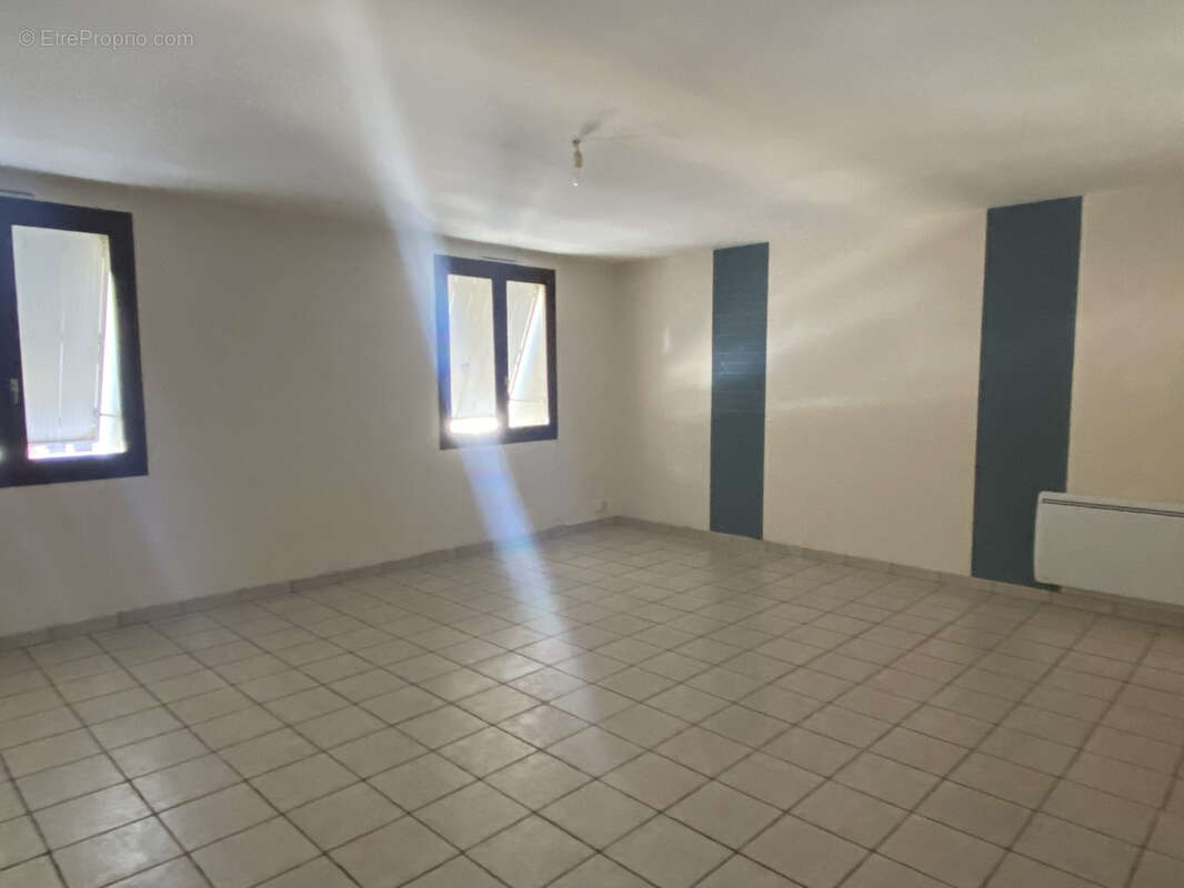 Appartement à SAINT-SORNIN-LAVOLPS