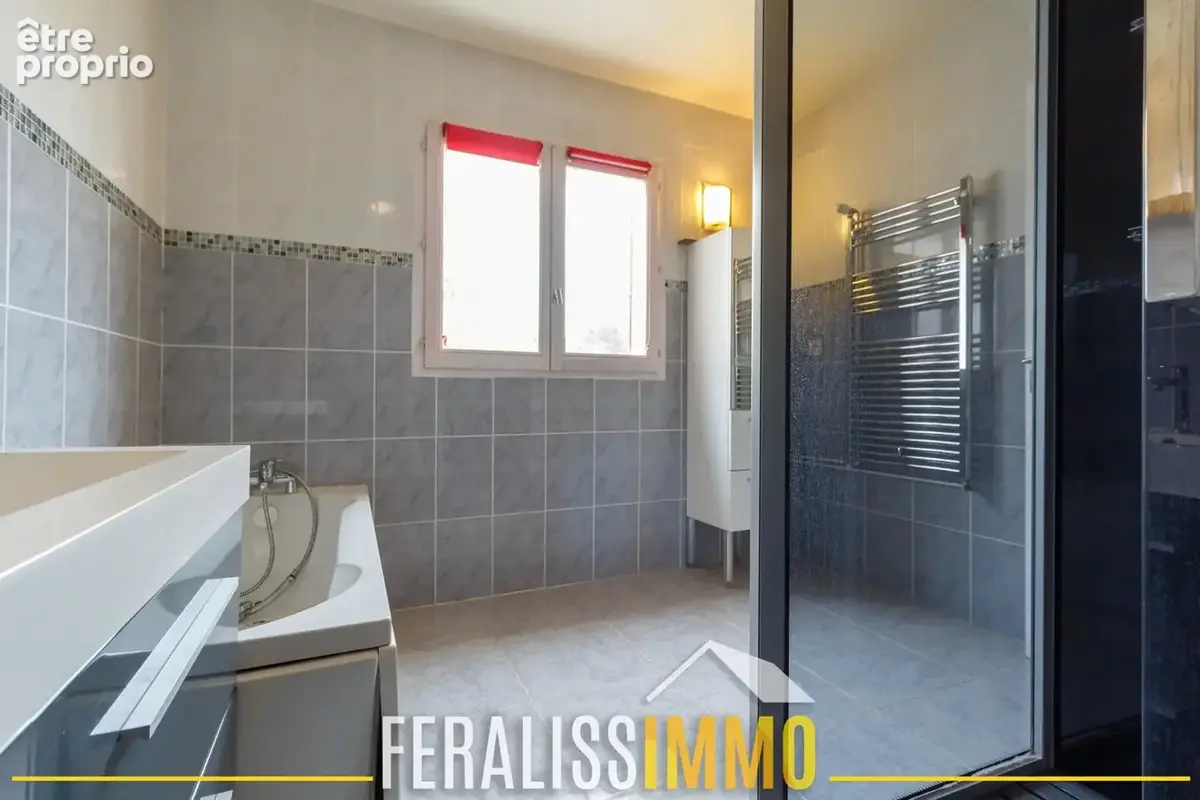 Maison familiale au calme, gare et commerces à pied ! - photo 13