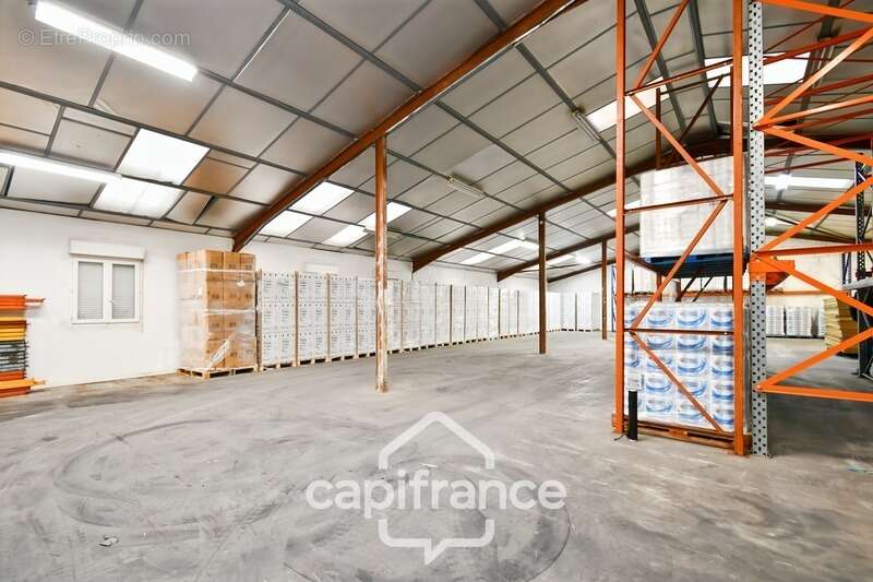 Commerce à VIRAZEIL