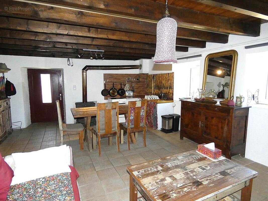 Maison de charme SAINT MARTIAL (07) - photo 9