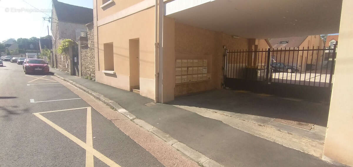 Appartement à MEZIERES-SUR-SEINE