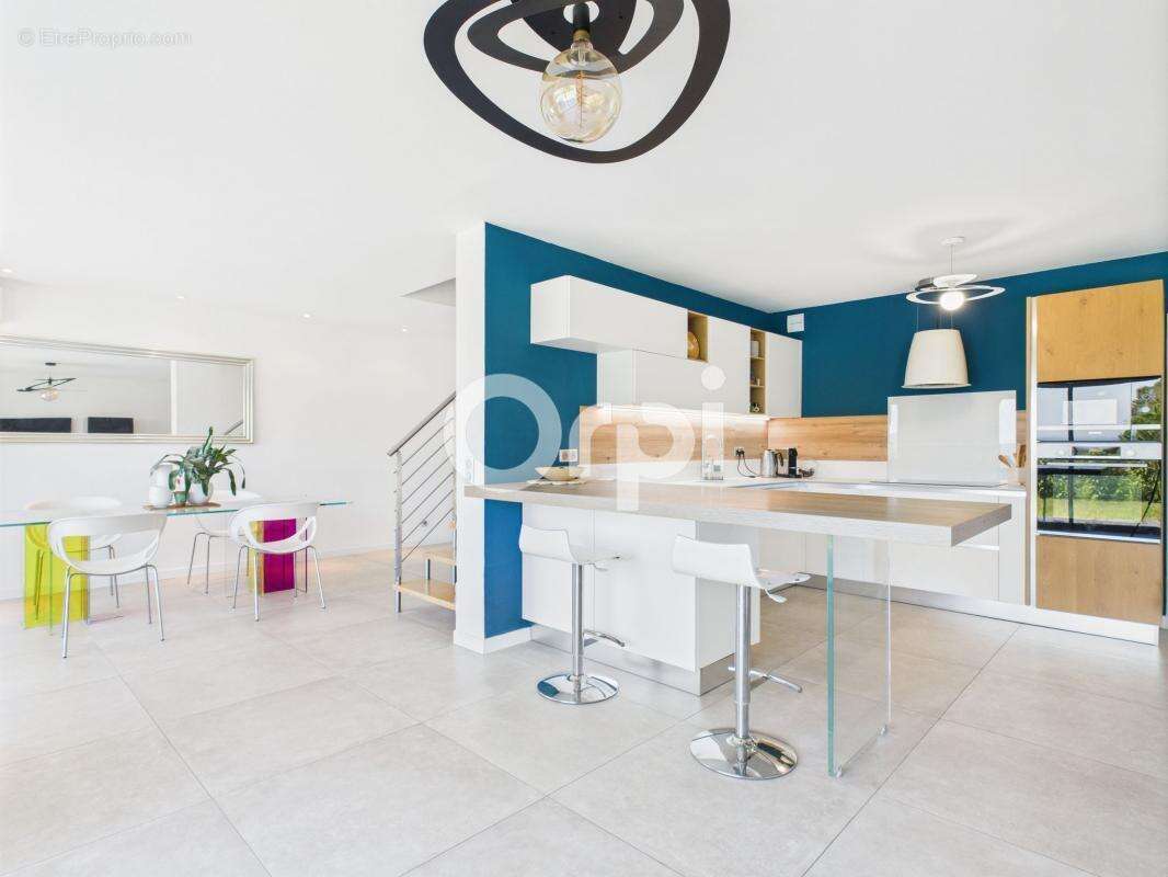 Maison à MANDELIEU-LA-NAPOULE