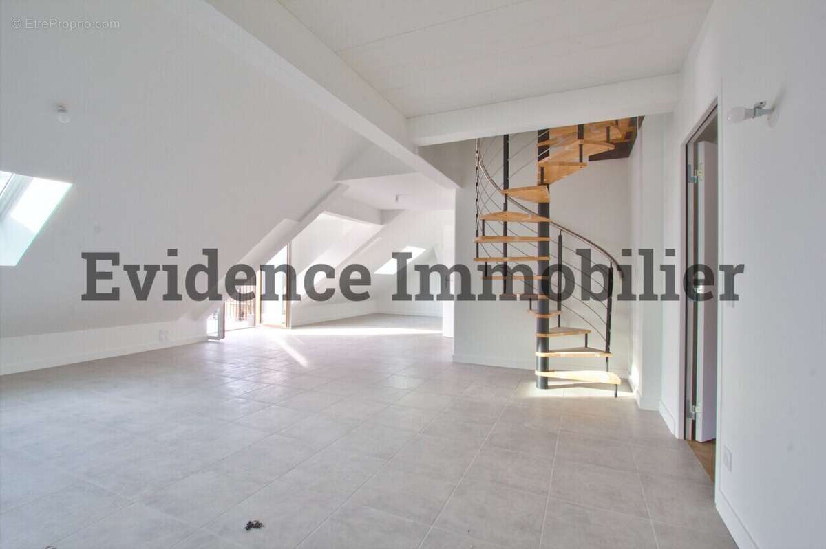 Appartement à GILLY-SUR-ISERE