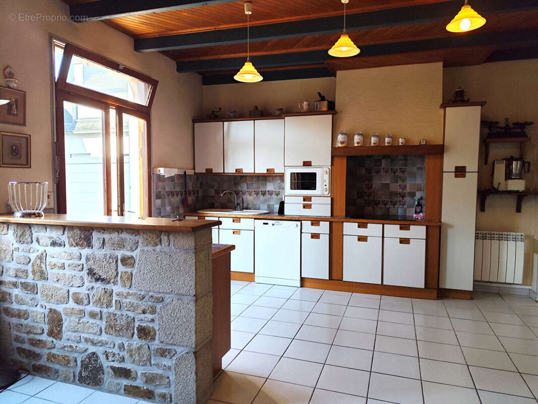Maison à COMBRIT