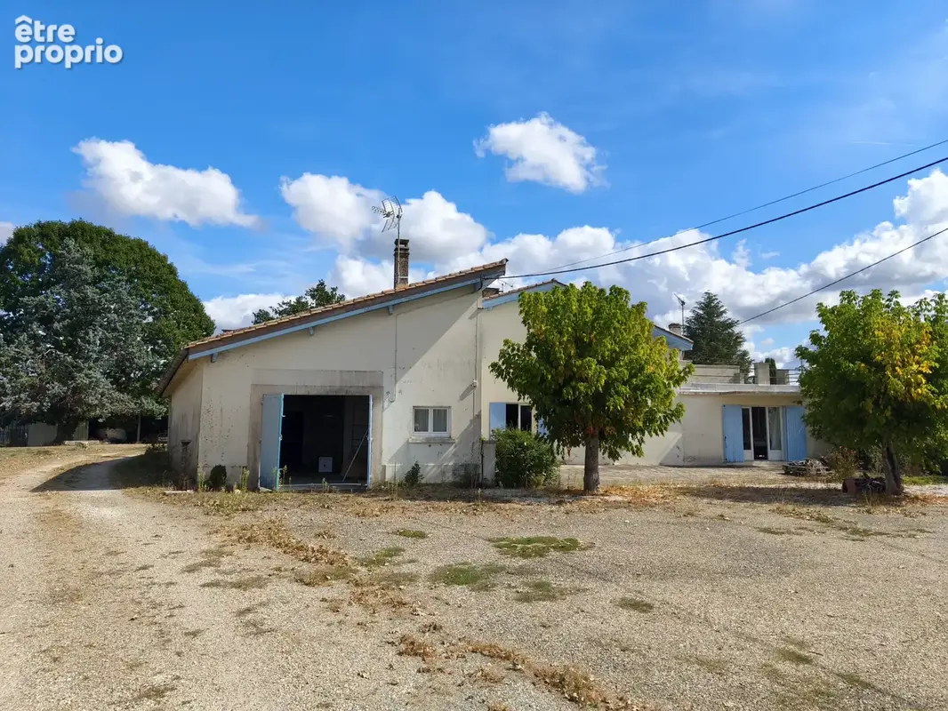 Maison en pierre avec dépendances - photo 3