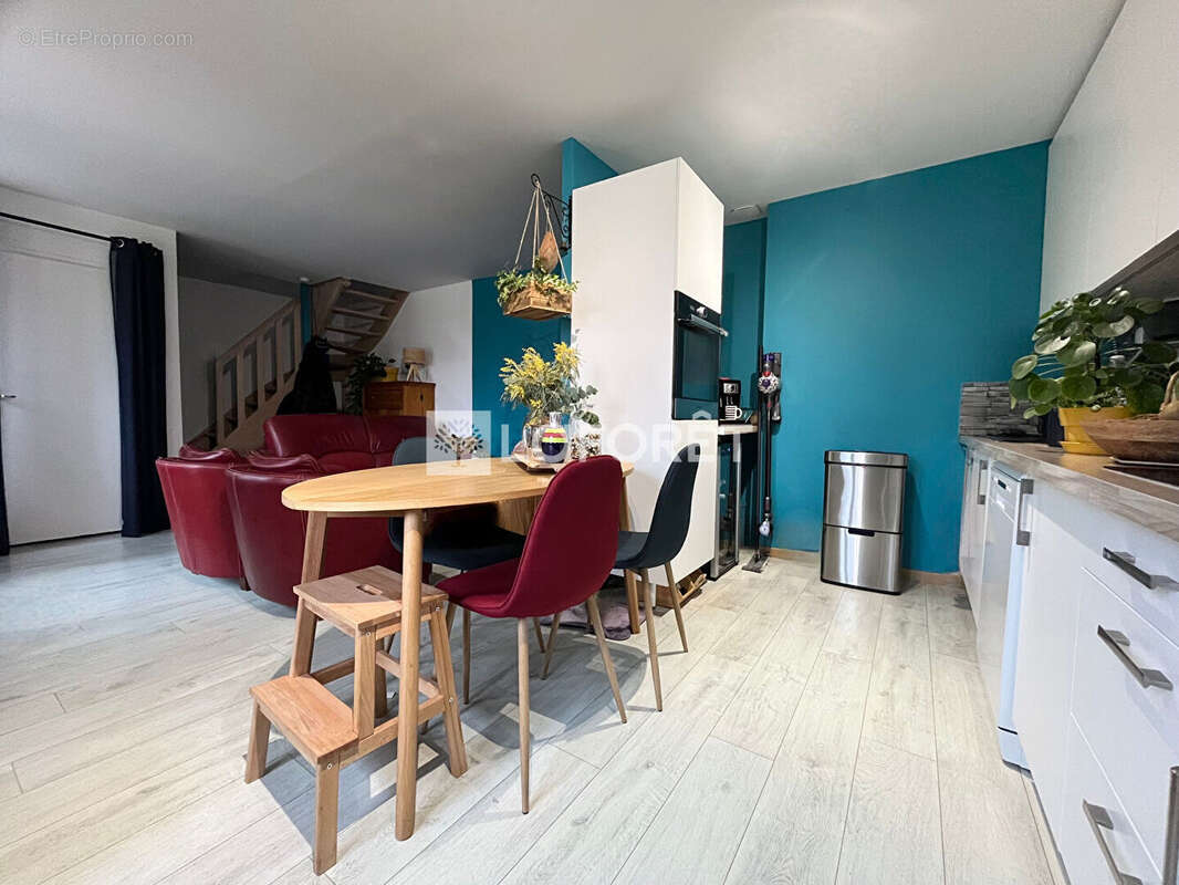 Maison à CIRES-LES-MELLO