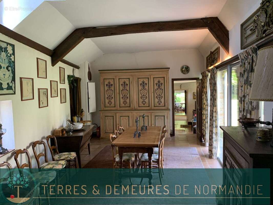 Maison à MESLAY