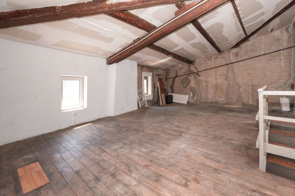 Maison à PONT-DU-CHATEAU