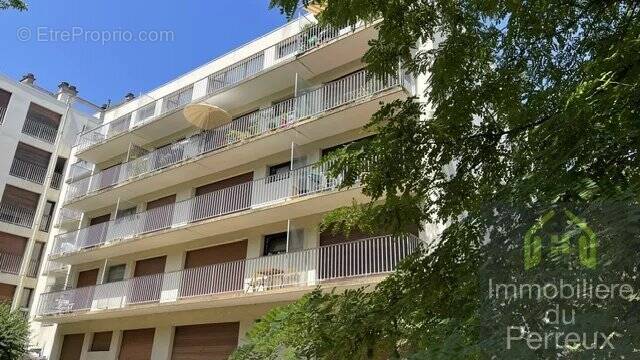 Appartement à LE PERREUX-SUR-MARNE