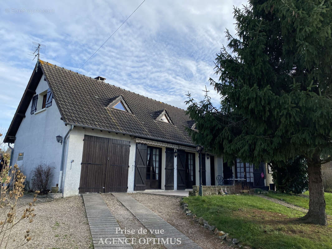 Maison à VILLEBLEVIN