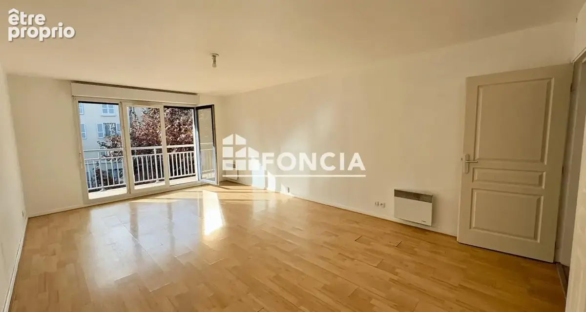 Appartement T3 lumineux et traversant de 78 m² à Mantes-la-Jolie, à proximité de la gare - photo 1